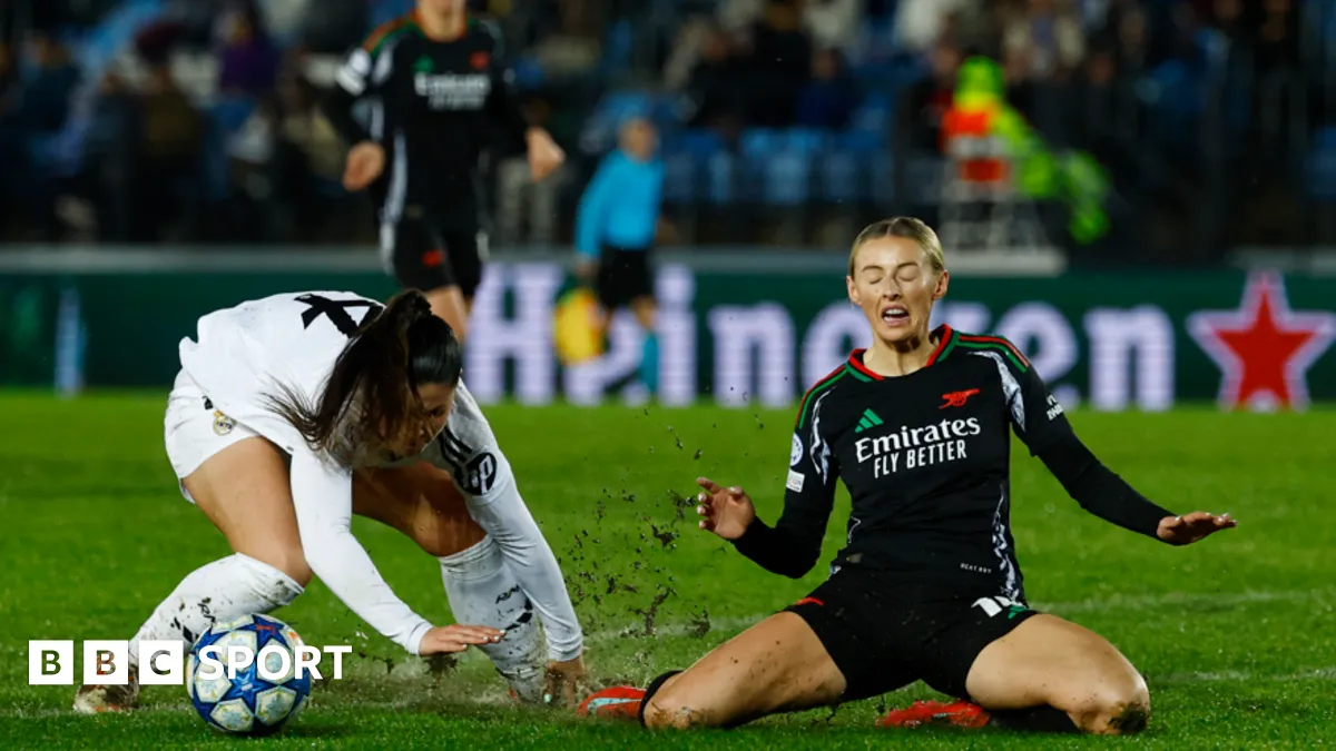 "여자축구 발전을 막는 것은 열악한 경기장" 아스널 감독, UEFA 여챔 무대서 일침